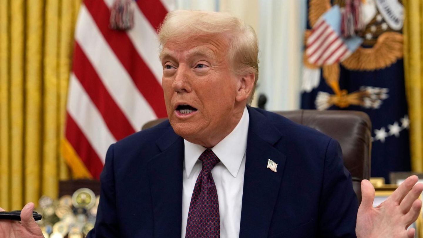 Donald Trump suffers his first legal defeat