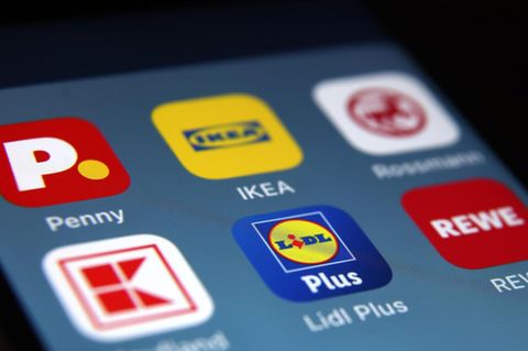 Handelsketten wie Rewe, Aldi, Lidl oder Penny setzen bei Preisschlachten und Rabattaktionen auch auf Apps