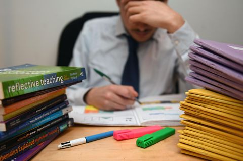 Verstört und gestresst: Unzählige Lehrer in Deutschland erleben Gewalt von Schülern und Eltern