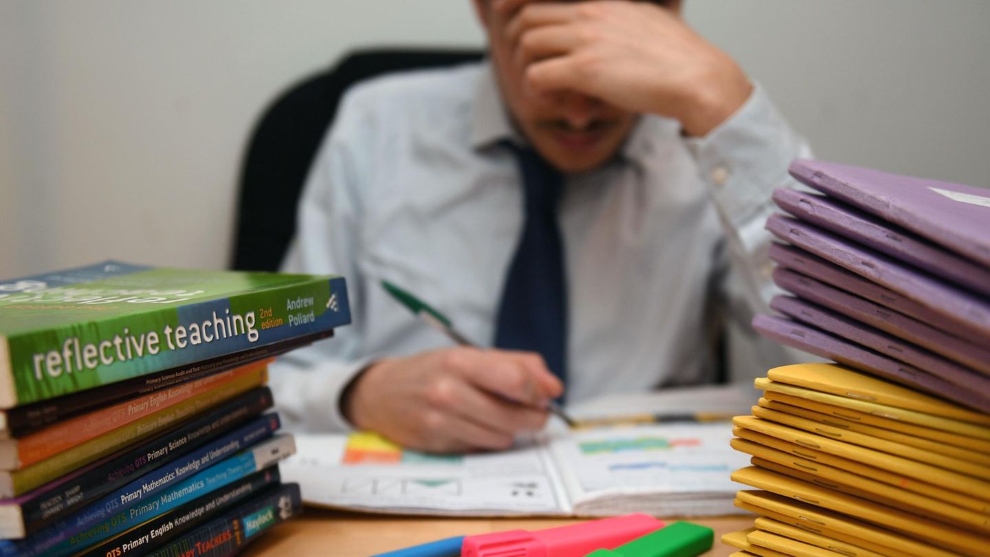 Verstört und gestresst: Unzählige Lehrer in Deutschland erleben Gewalt von Schülern und Eltern