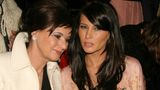 Melania Knavs mit ihrer Mutter Amalija am Rande einer Modenschau von ZAC Posen auf der New York Fashion Week