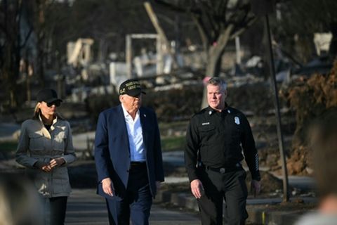 Trump beim Besuch in Pacific Palisades im Westen von LA