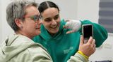 Emily Damari, 28 Jahre, war zu Hause, als bewaffnete Hamas-Kämpfer in ihre Wohnung eindrangen