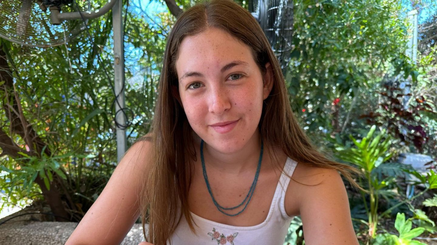 Naama Levy, 20 Jahre alt, Späherin der militärischen Beobachtertruppe Naama Levy, 20 Jahre alt, Späherin der militärischen Beobachtertruppe