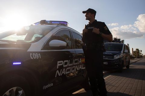 Ein Polizist der Guardia Civil auf Mallorca