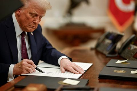 Donald Trump hatte gleich nach seiner Amtseinführung als neuer US-Präsident mehrere Dekrete unterzeichnet