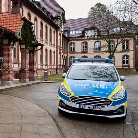 Ein Polizeiauto in Beelitz