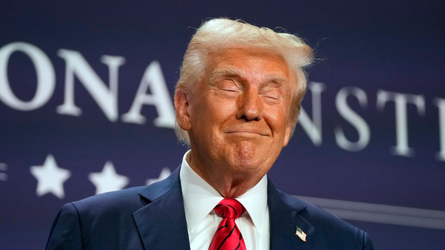 Donald Trump announces budget lock – judge stops him