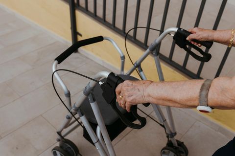 Laut Polizeibericht war eine hochbetagte Seniorin häufiger mit ihrem Rollator zum Drogenhandel in der Stadt Santoña unterwegs