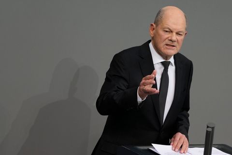 Asyldebatte im Bundestag: Die ganze Rede von Olaf Scholz im Video