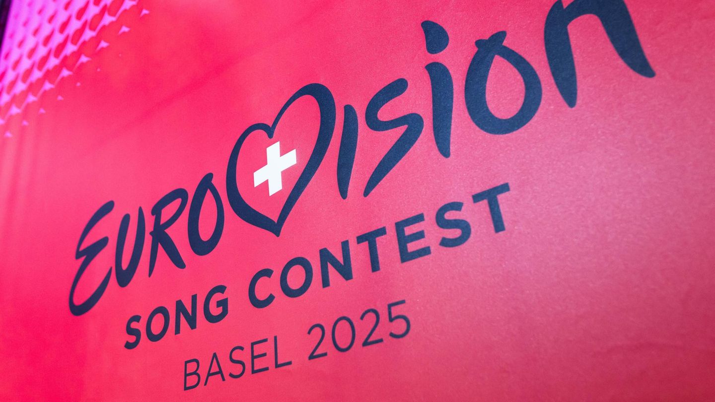 Das Logo des Eurovision Song Contest (ESC) 2025 ist auf einem Banner zu sehen