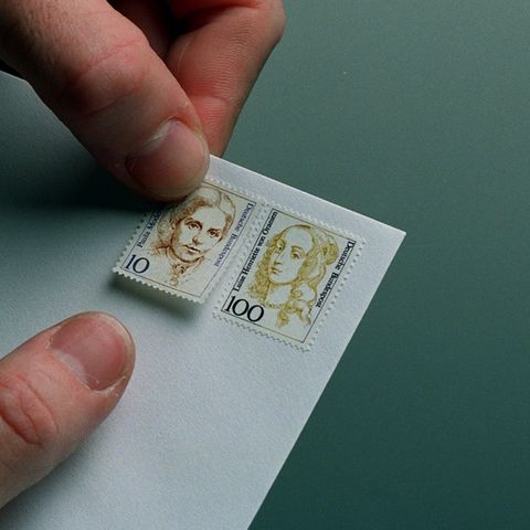 Adresse drauf, Briefmarke drauf, los geht's!
