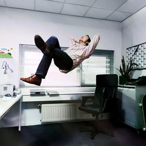 Arbeitszeitbetrug kann eine Abmahnung, Kündigung oder Schadensersatzforderung nach sich ziehen