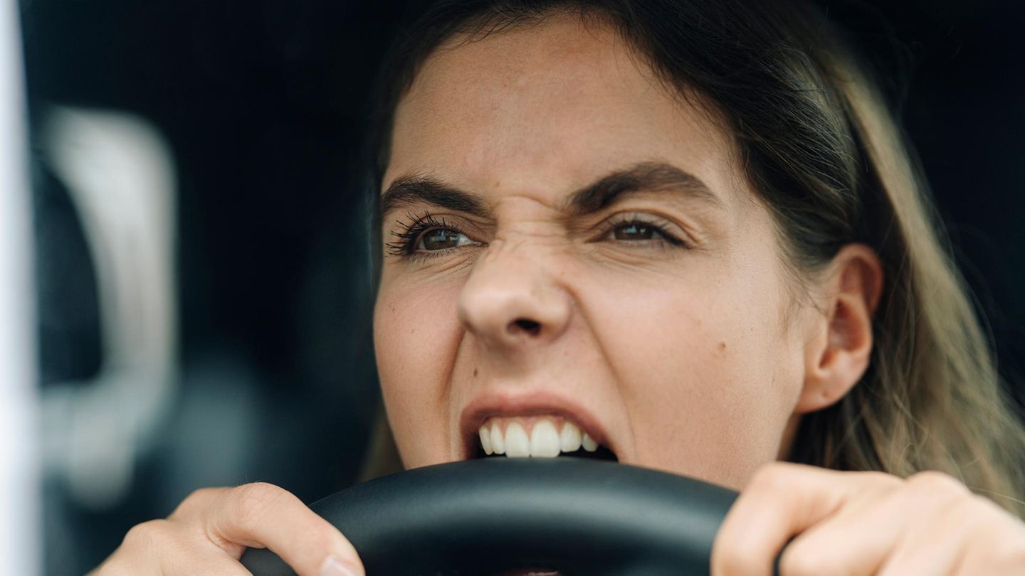 Frau Auto Frust Elektroauto Frau Auto Frust Elektroauto