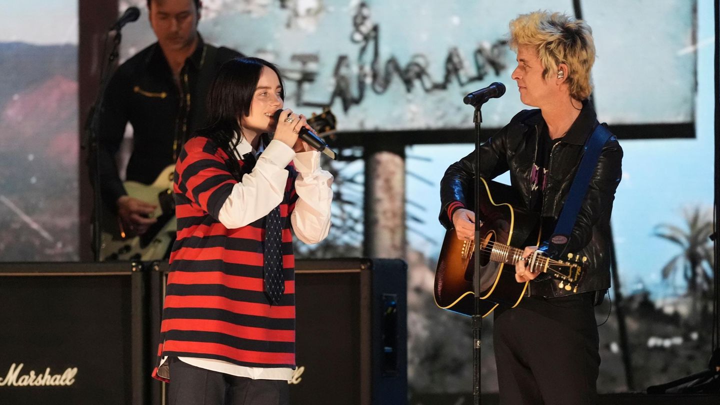 Billie Eilish und Billie Joe Armstrong von Green Day singen gemeinsam