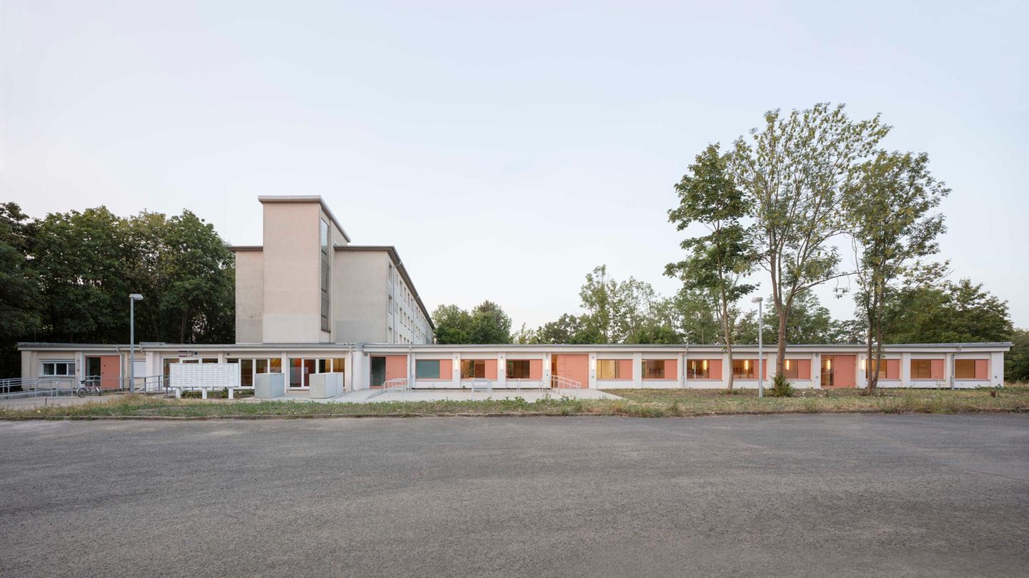 Aline Hilschers Kindergarten Campus aus einer früheren Telefonzentrale in Merseburg