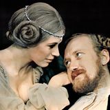 1969 verkörperte sie in Tony Richardsons "Hamlet"-Verfilmung die Ophelia, später gelang ihr auch eine erfolgreiche Bühnenkarriere als Theaterschauspielerin