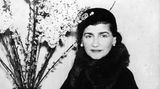 Schwarzweiß-Portrait von Coco Chanel, 1932