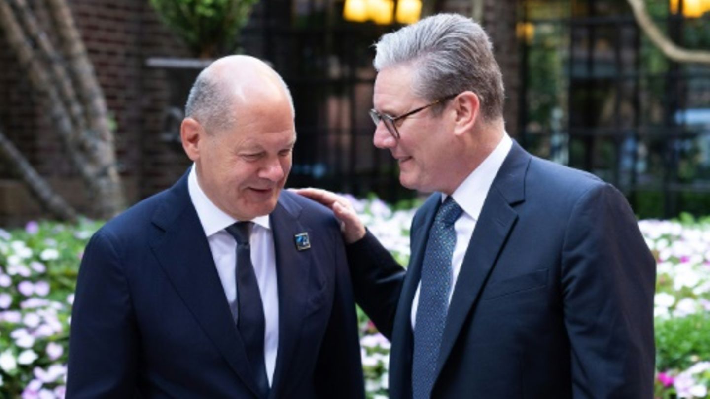 Scholz (l.) und Starmer bei einem Treffen im Juli in Washington