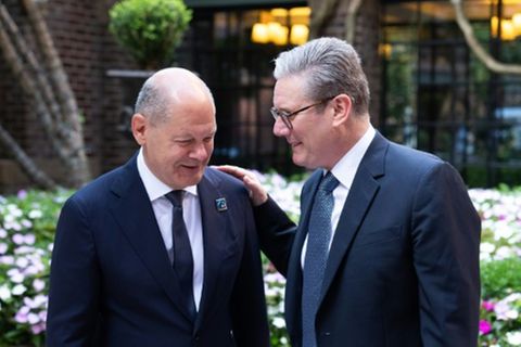 Scholz (l.) und Starmer bei einem Treffen im Juli in Washington