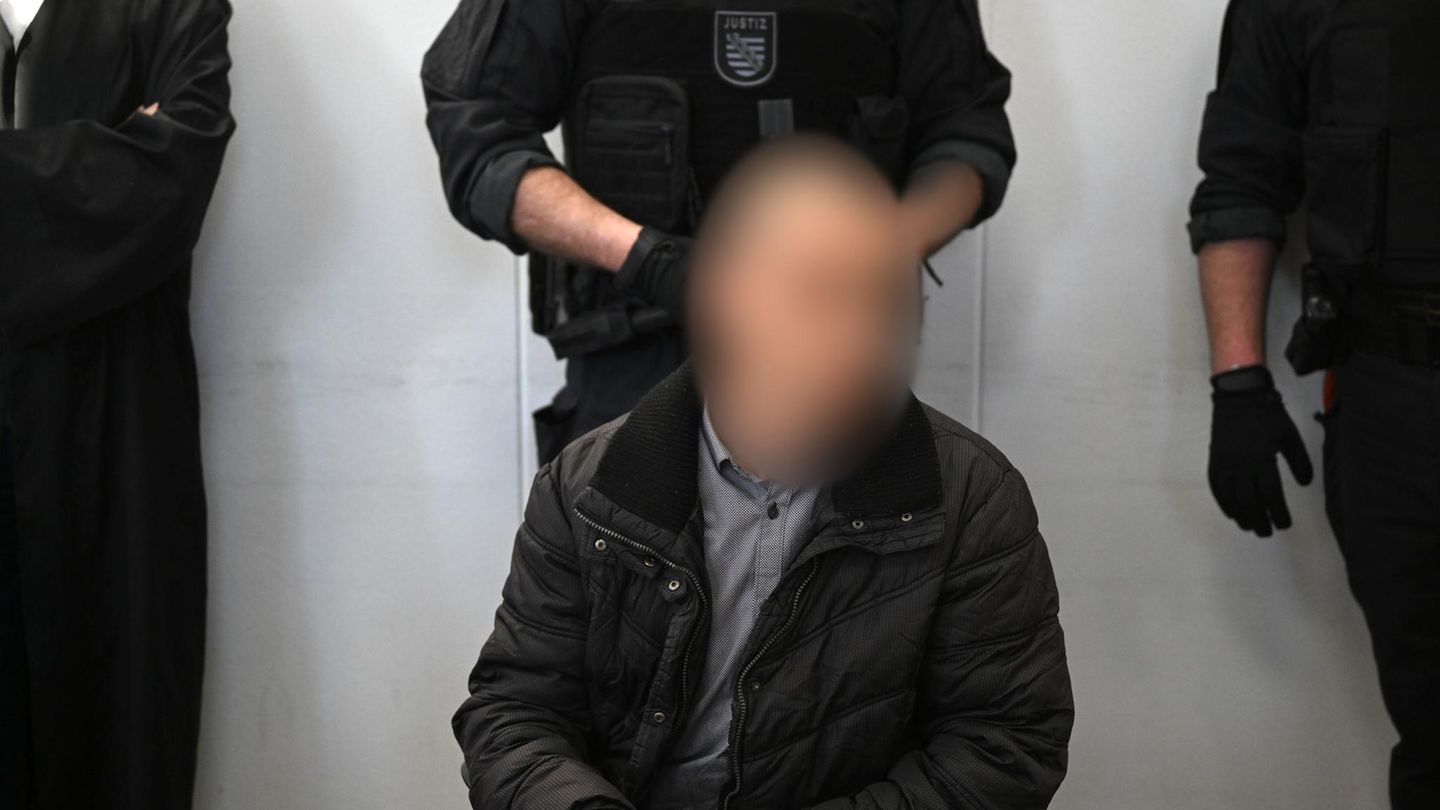 Der wegen Mordes an der neunjährigen Valeriia Angeklagte sitzt im Landgericht (Archivfoto)