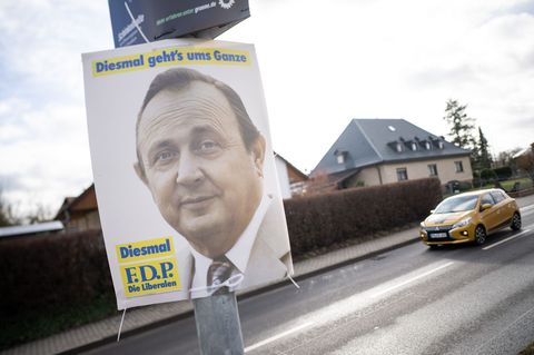 FDP-Bundestagswahlkampf mit Genscher: Plakate mit der Partei-Ikone wurden nach Angaben eines Ortsverbandes gestohlen