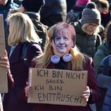 Auch in Mannheim beriefen sich Demo-Teilnehmer auf die Ex-Bundeskanzlerin. Dort versammelten sich am Samstag etwa 15.000 Menschen