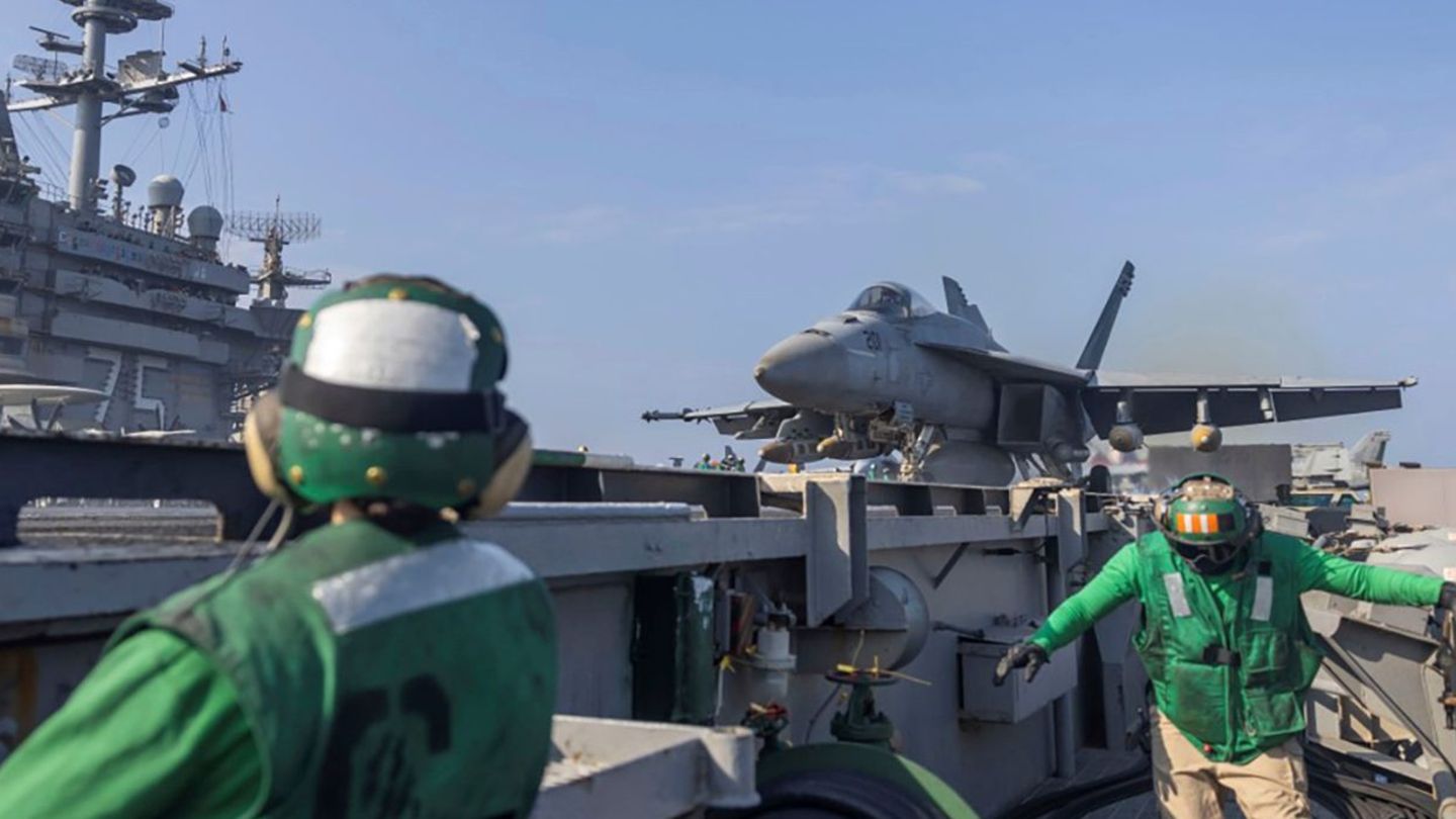 Donald Trump speaks of air strike against IS terrorists in Somalia