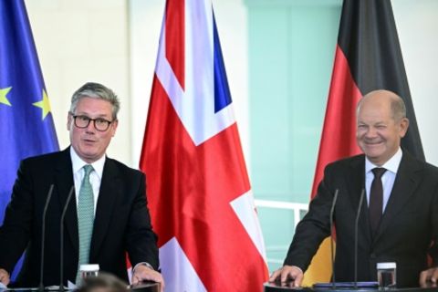 Keir Starmer (links) und Olaf Scholz