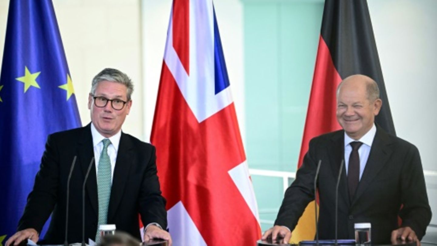 Keir Starmer (links) und Olaf Scholz