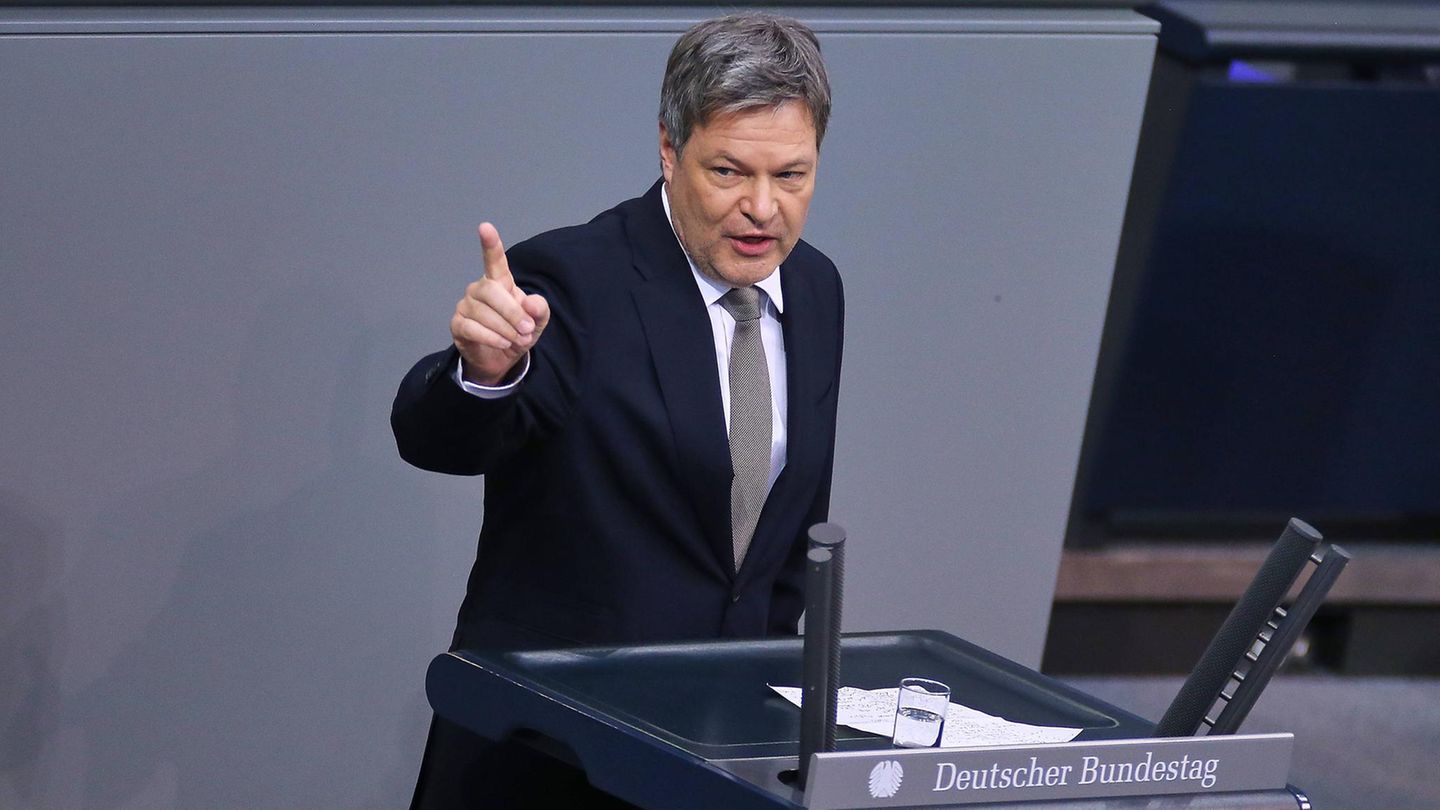 Habeck attacks Merz head -on: “Disqualification” for the office of Chancellor