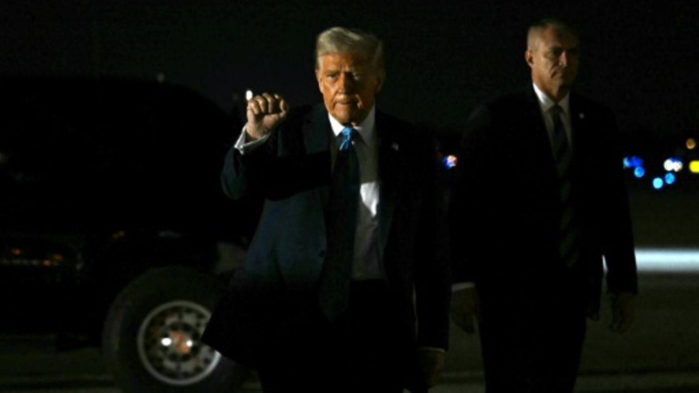 Trump am Flughafen von Palm Beach, Florida