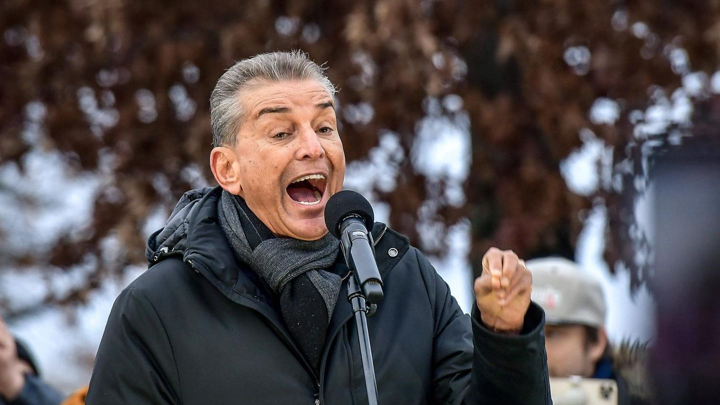 In Berlin trat auch Publizist Michel Friedman auf