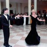 Prinzessin Diana bei einer Gala im Weißen Haus in Washington beim Tanz mit John Travolta