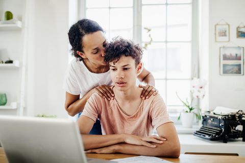 Drei Erziehungsfehler, mit denen Eltern ihre Kinder oft zu Narzissten machen.