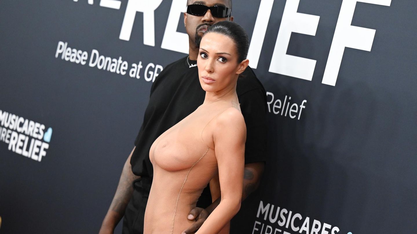 Rapper Kanye West und Ehefrau Bianca Censori bei den Grammys 2025     
