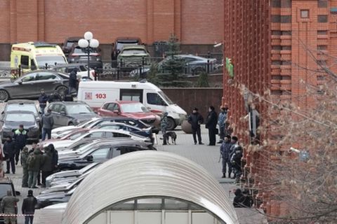 Sicherheitskräfte am Tatort