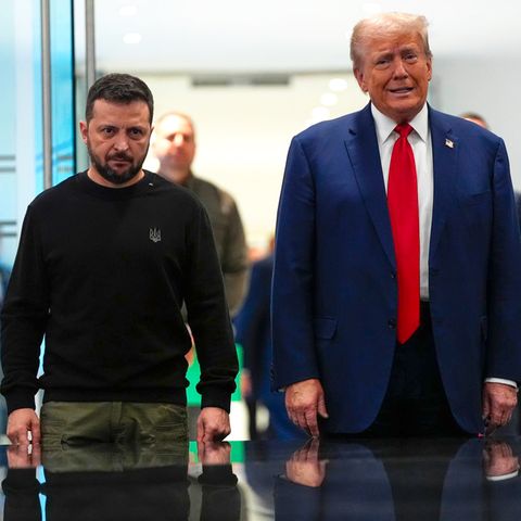 US-Präsident Donald Trump bei einem Treffen mit Wolodymyr Selenskyj, Präsident der Ukraine
