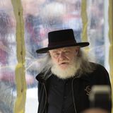 Der kanadische Musiker starb am 21. Januar im Alter von 87 Jahren in einem Pflegeheim in Woodstock nahe New York. Hudson, der als virtuoser Organist, Keyboarder und Multiinstrumentalist gefeiert wurde, war das letzte noch lebende Gründungsmitglied der Rockgruppe The Band. The Band begleitete Dylan bei dessen Tourneen 1965 und 1966 und nahm mit ihm rund 100 Songs auf