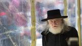 Der kanadische Musiker starb am 21. Januar im Alter von 87 Jahren in einem Pflegeheim in Woodstock nahe New York. Hudson, der als virtuoser Organist, Keyboarder und Multiinstrumentalist gefeiert wurde, war das letzte noch lebende Gründungsmitglied der Rockgruppe The Band. The Band begleitete Dylan bei dessen Tourneen 1965 und 1966 und nahm mit ihm rund 100 Songs auf