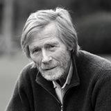 Der Schauspieler starb am 28. Januar. Einem breiten Publikum war er in den 1970er Jahren bekannt geworden durch TV-Serien wie "Salto Mortale" und "Der Bastian". In den 1980er Jahren wurde er als Freund von Tiffy und Samson in der "Sesamstraße" zum Idol einer ganzen Kindergeneration. Mit seiner zweiten Ehefrau Hella war er seit mehr als 40 Jahren verheiratet. Er wurde 89 Jahre alt