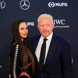 Boris und Lilly Becker kurz vor ihrer Trennung auf einem roten Teppich, in festlicher Abendkleidung.