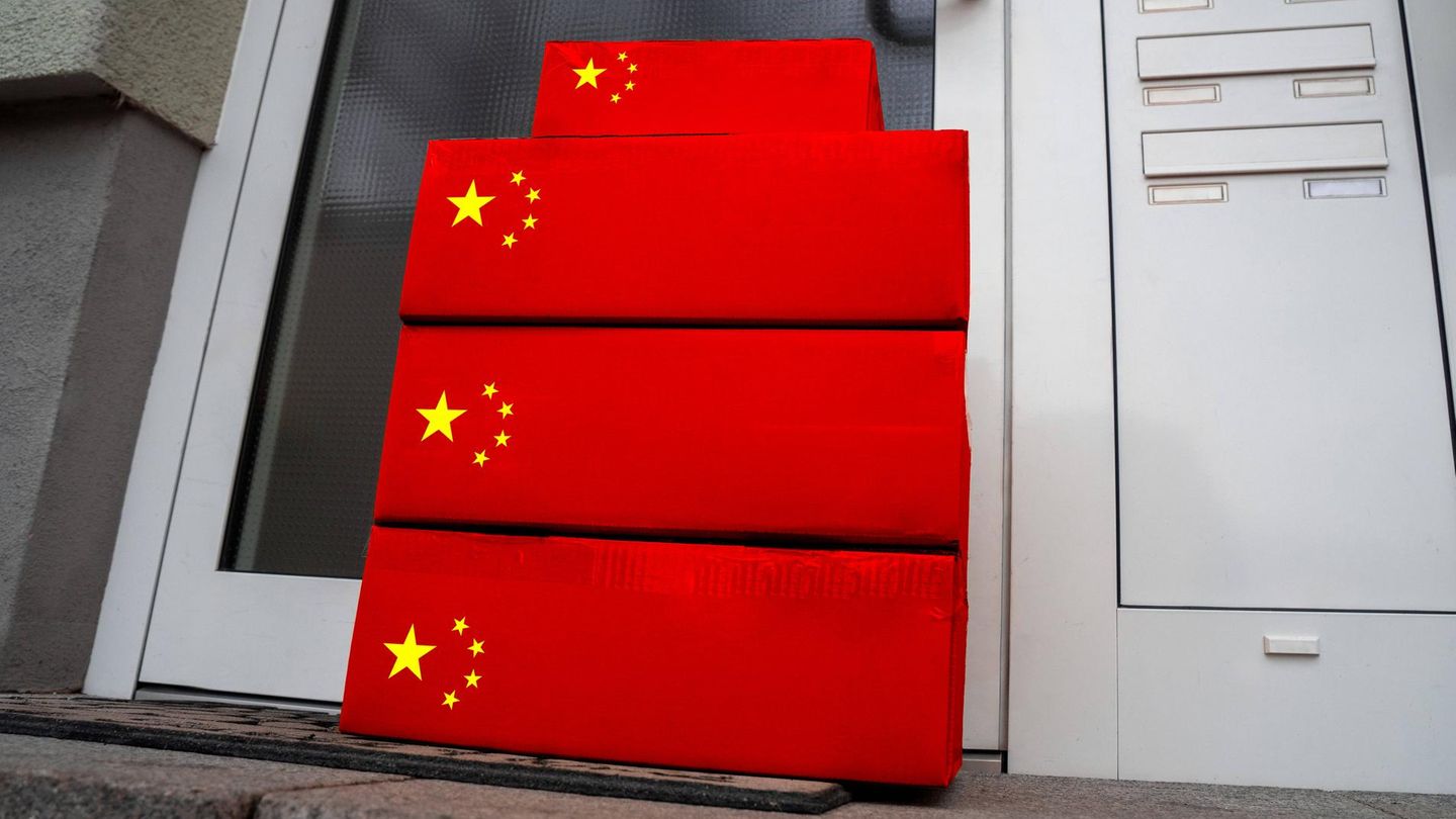 After Trump decree: US post no longer accepts packages from China