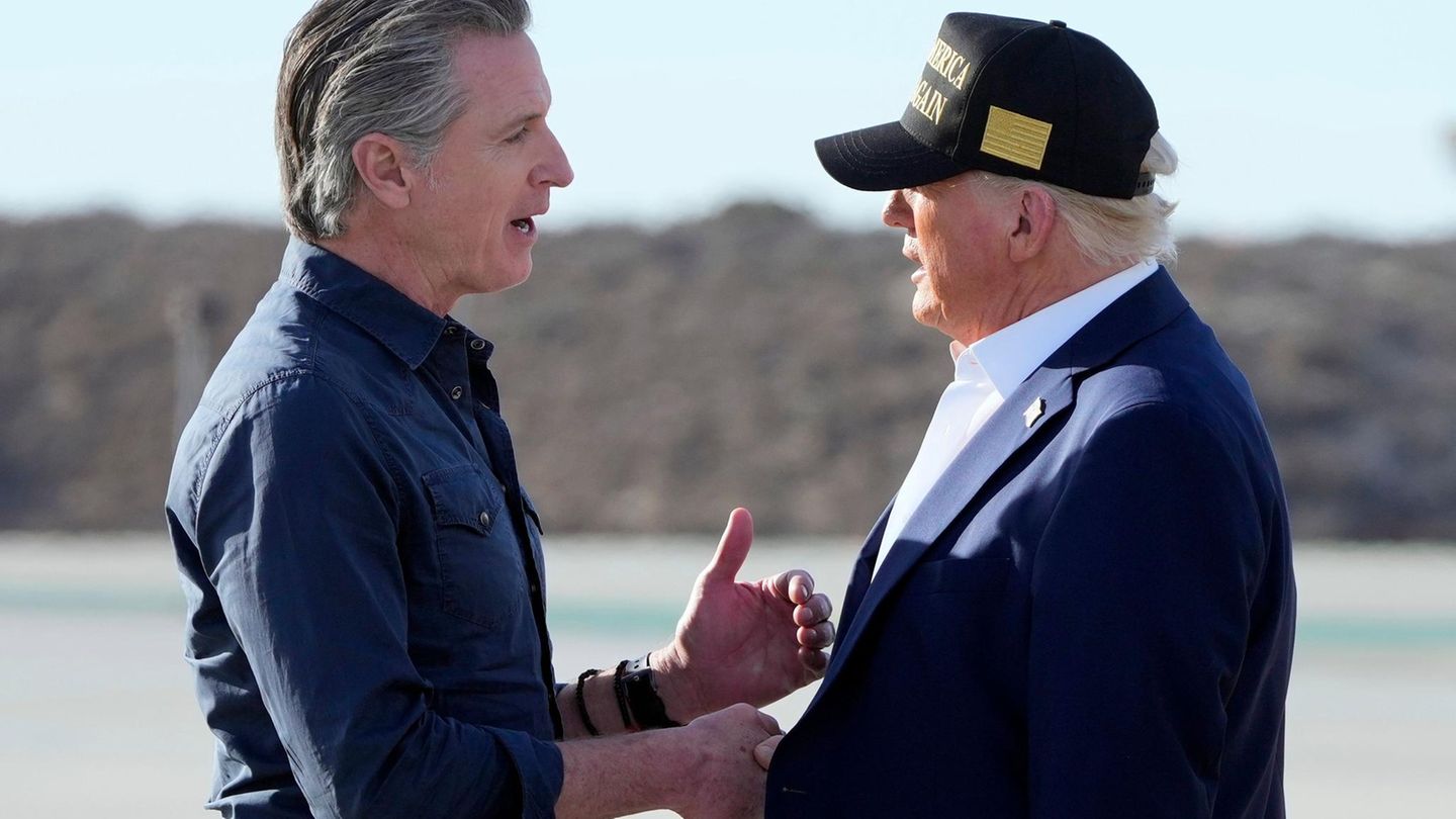 Kaliforniens Gouverneur, Demokrat Gavin Newsom (l.), zeigte sich beim Besuch von US-Präsident Donald Trump handzahm