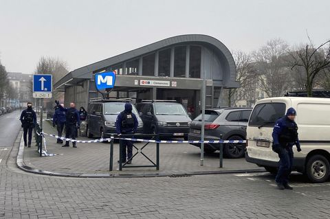 Brüssel: Polizei vor einer U-Bahnstation