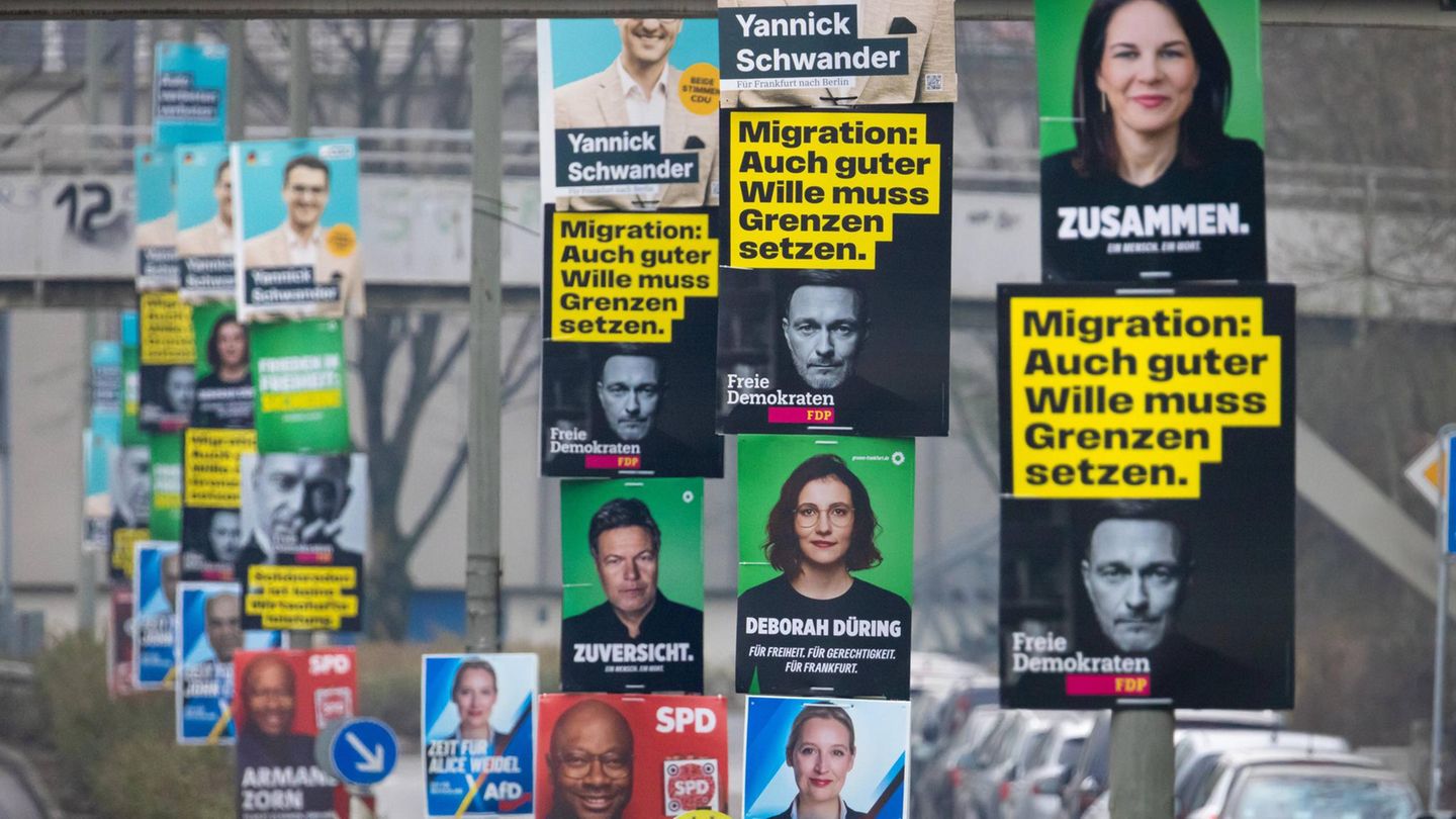 Welchen Einfluss haben Nichtwähler auf das Ergebnis der Bundestagswahl? Plakate zur Bundestagswahl 2025