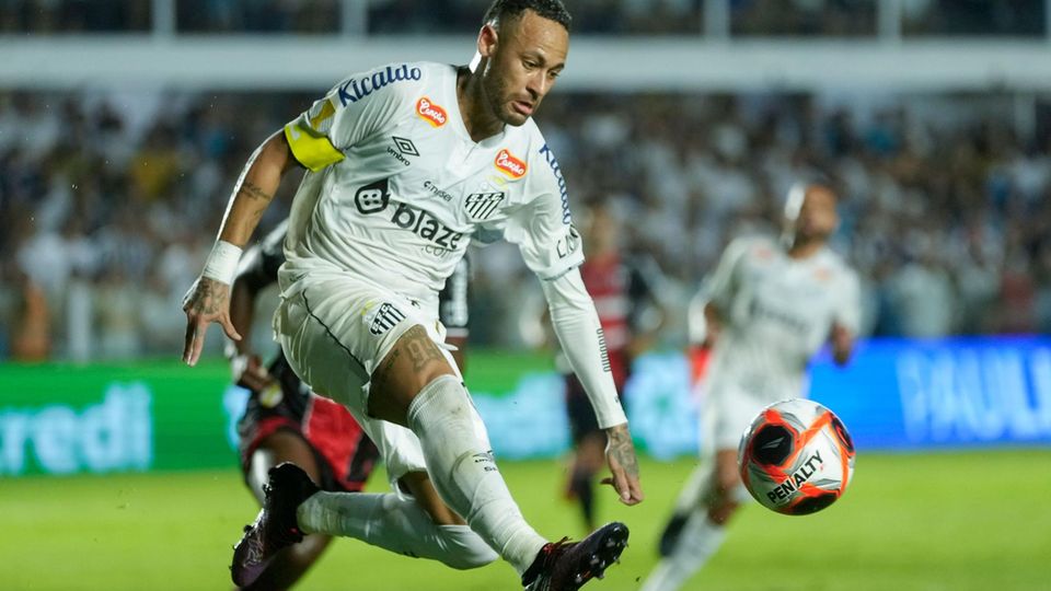 A little stronger than before, but still smooth on the ball: superstar Neymar
