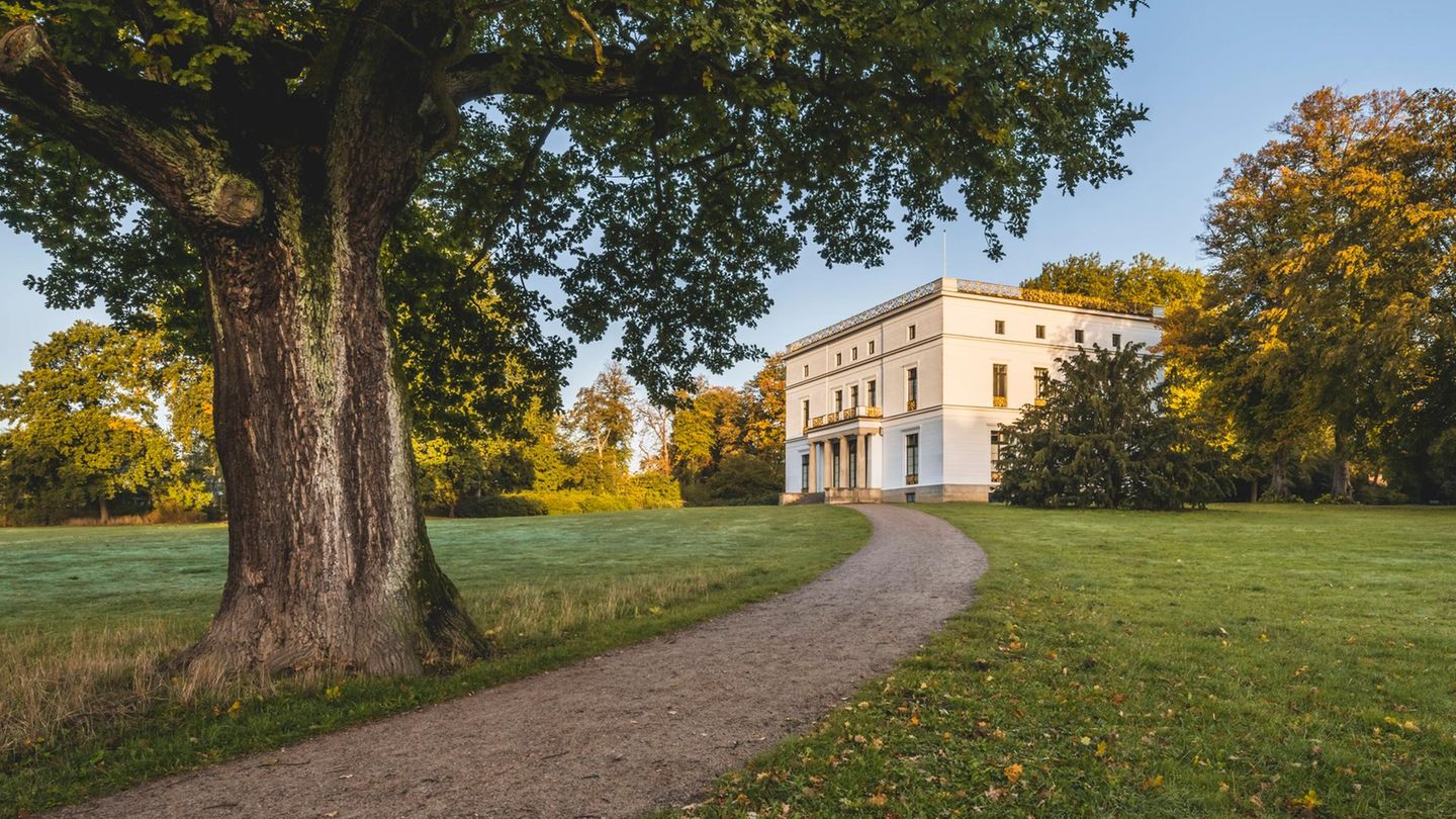 Ein Fußweg für auf das Museum im Jenischpark