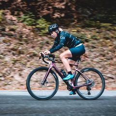 Monika Sattler bei einer Radtour