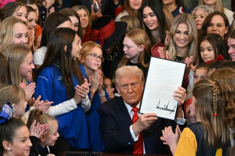 Trump mit seinem Dekret gegen Transgender-Athletinnen